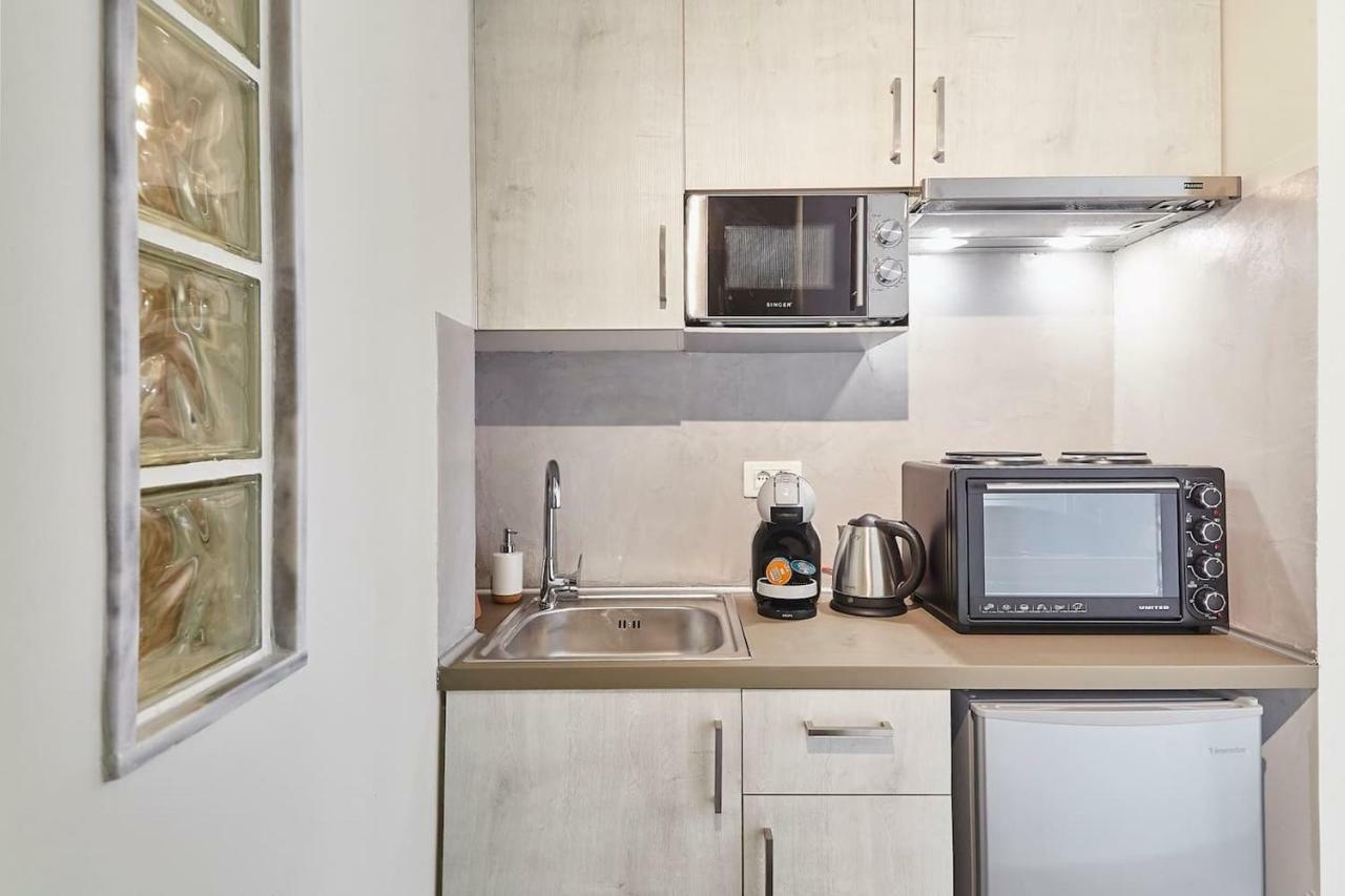 Explore Athens From An Uber-Central Studio! エクステリア 写真